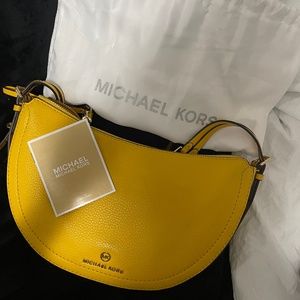 Michale Kors crossbody